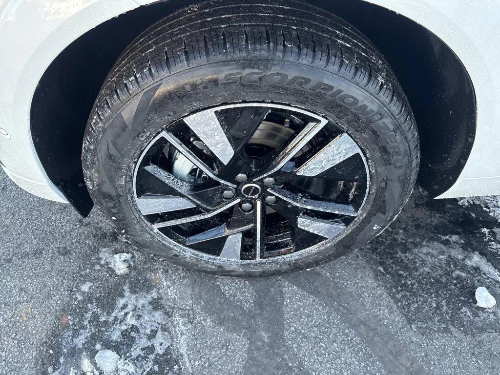 new 2026 Volvo XC60 car, priced at $58,360