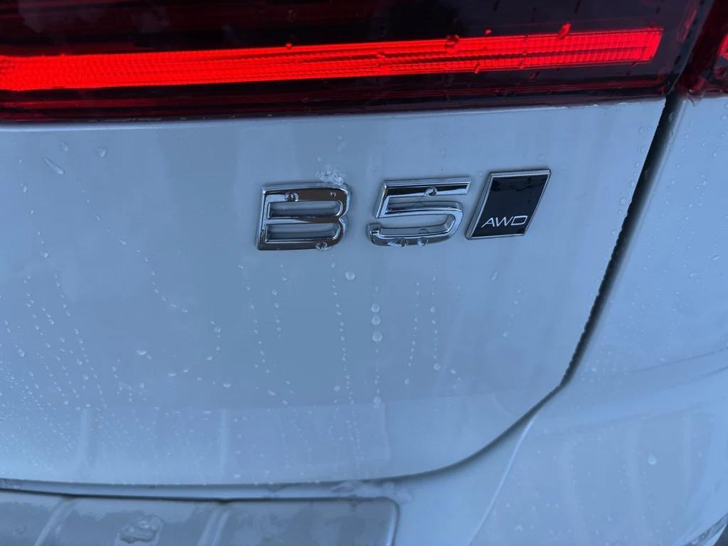 new 2026 Volvo XC60 car, priced at $58,360