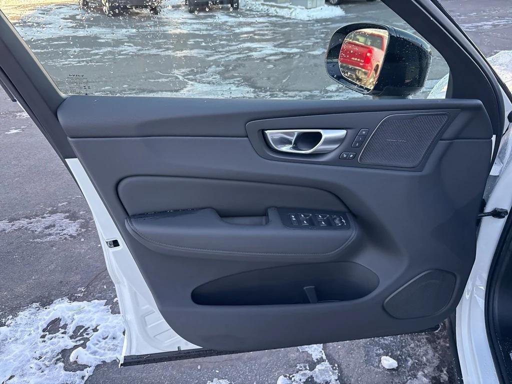 new 2026 Volvo XC60 car, priced at $58,360