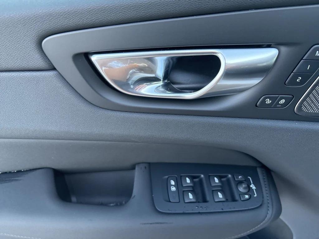 new 2026 Volvo XC60 car, priced at $58,360