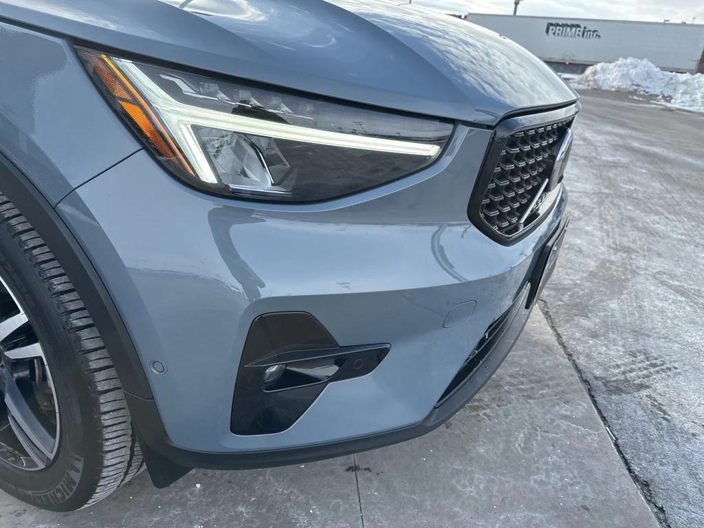 used 2023 Volvo XC40 car, priced at $29,998