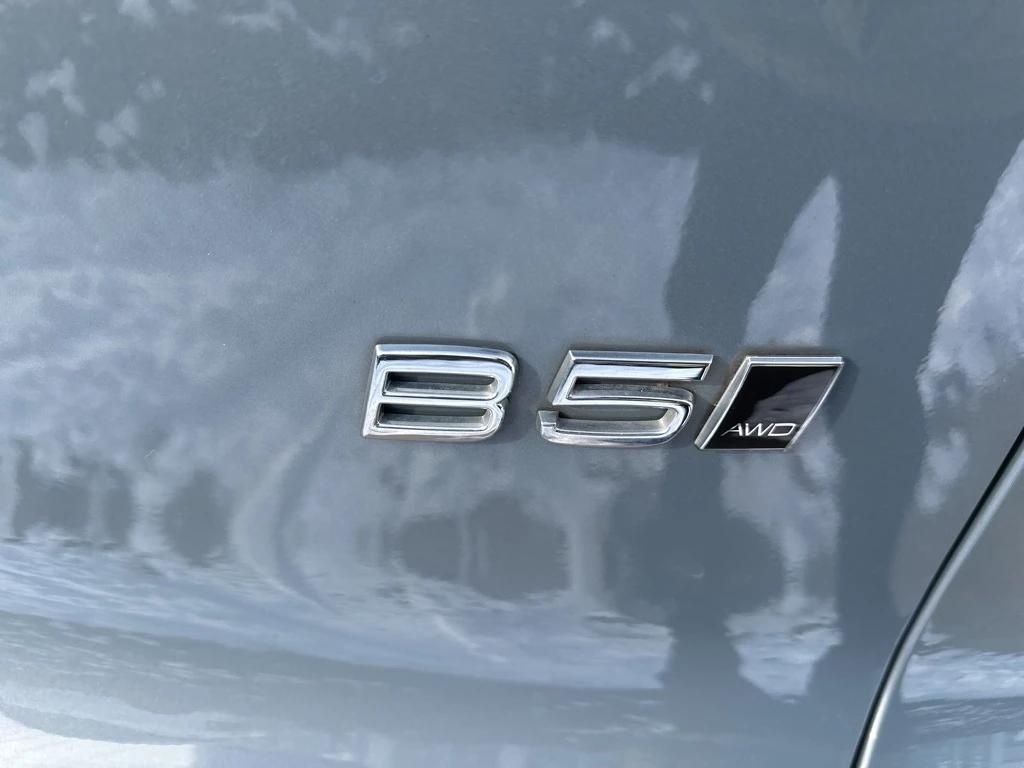 used 2023 Volvo XC40 car, priced at $29,998