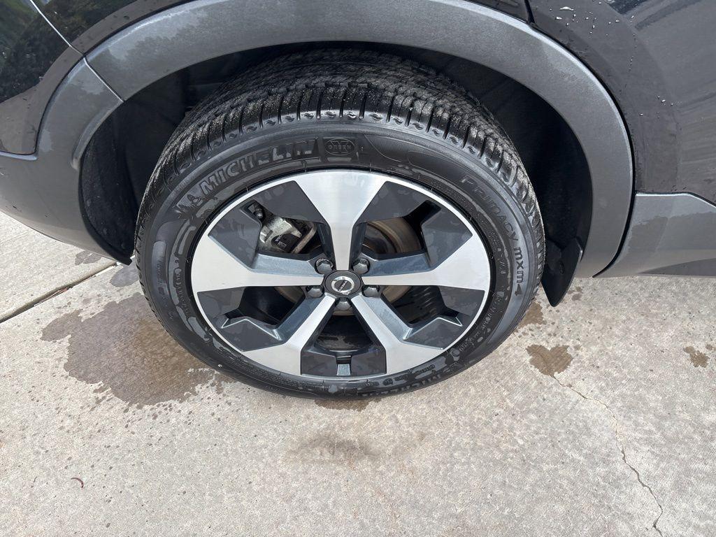 used 2026 Volvo XC40 car, priced at $43,995