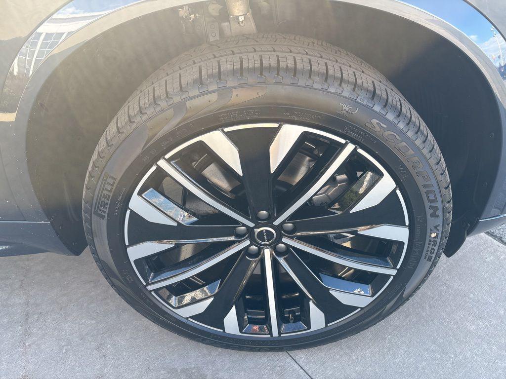 new 2026 Volvo XC90 Plug-In Hybrid car, priced at $86,245