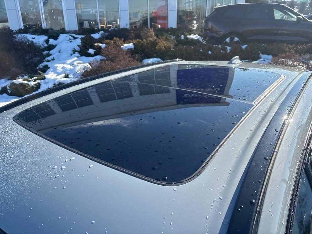 new 2026 Volvo XC60 Plug-In Hybrid car, priced at $75,235