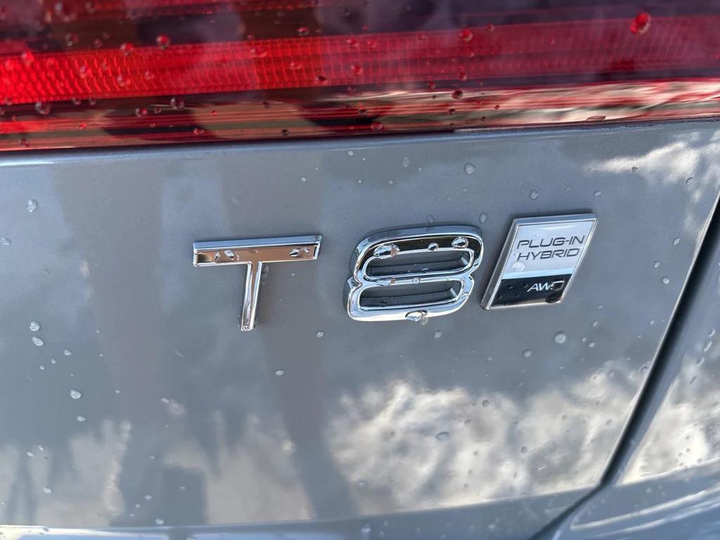 new 2026 Volvo XC60 Plug-In Hybrid car, priced at $75,235