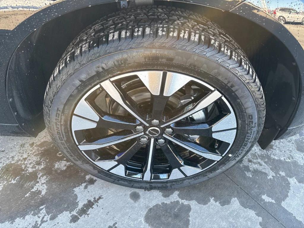 new 2026 Volvo XC60 car, priced at $58,105