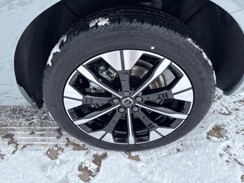 new 2026 Volvo XC60 Plug-In Hybrid car, priced at $69,285