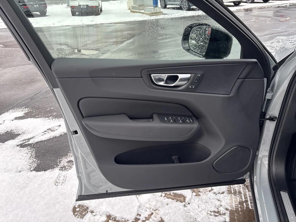 new 2026 Volvo XC60 Plug-In Hybrid car, priced at $69,285