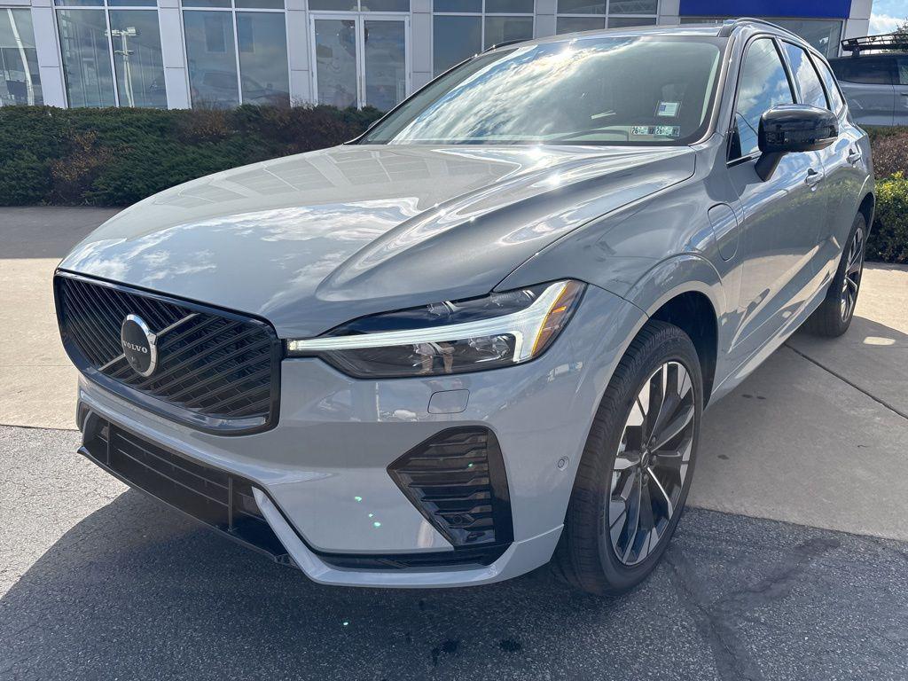 new 2026 Volvo XC60 Plug-In Hybrid car, priced at $69,285