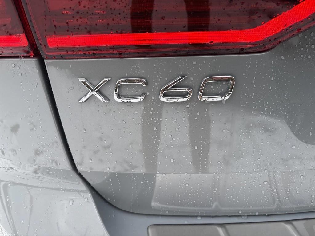 new 2026 Volvo XC60 Plug-In Hybrid car, priced at $69,285