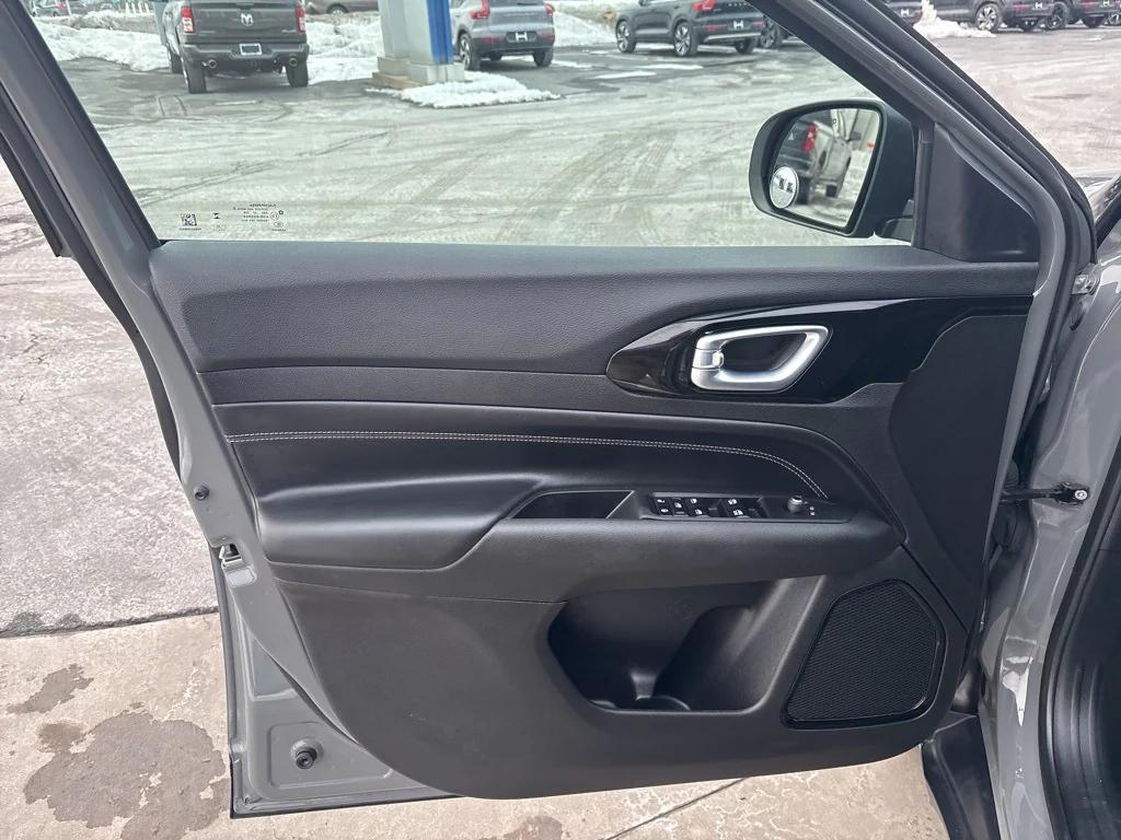 used 2023 Jeep Compass car, priced at $25,955