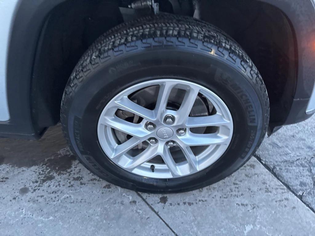 used 2023 Jeep Grand Cherokee L car, priced at $25,995