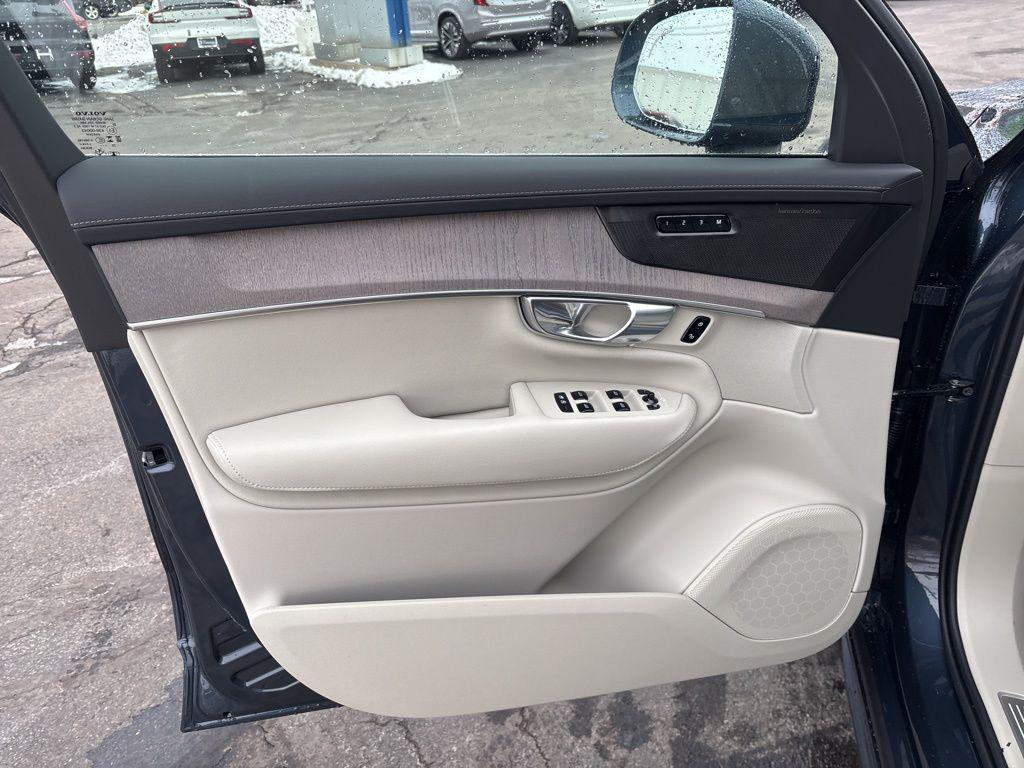 new 2026 Volvo XC90 car, priced at $75,155