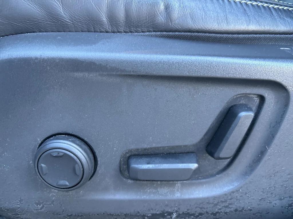 used 2021 Volvo XC40 car, priced at $23,238