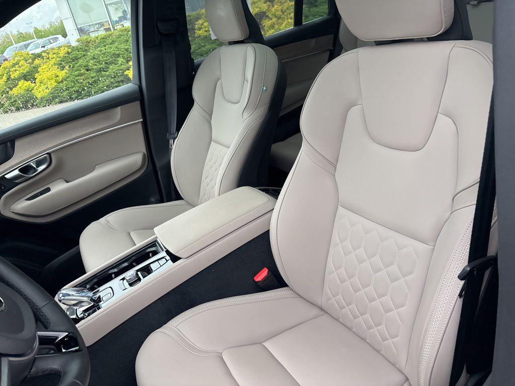 used 2026 Volvo XC90 car, priced at $62,995