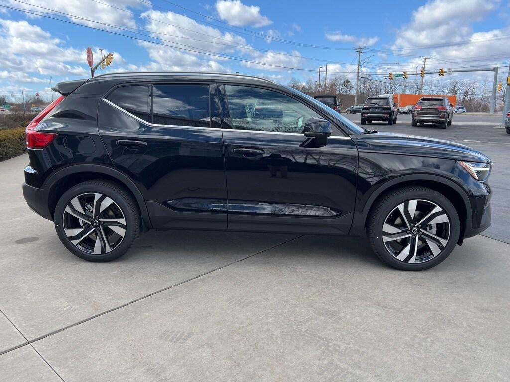 new 2025 Volvo XC40 car, priced at $49,235