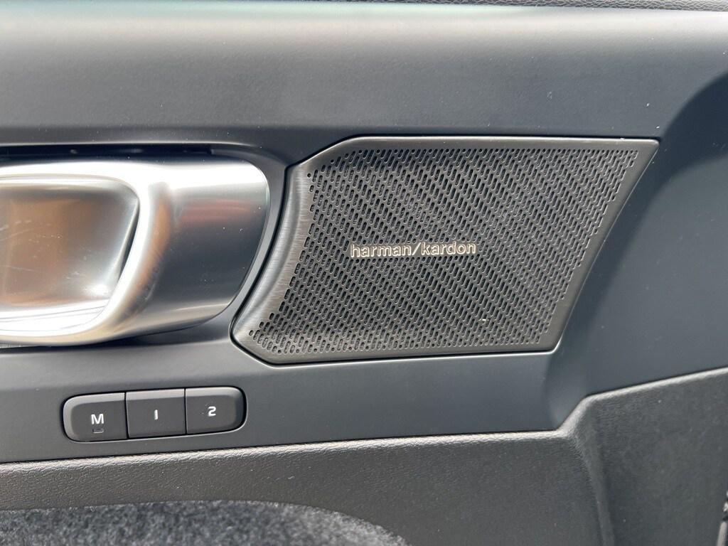 new 2025 Volvo XC40 car, priced at $49,235