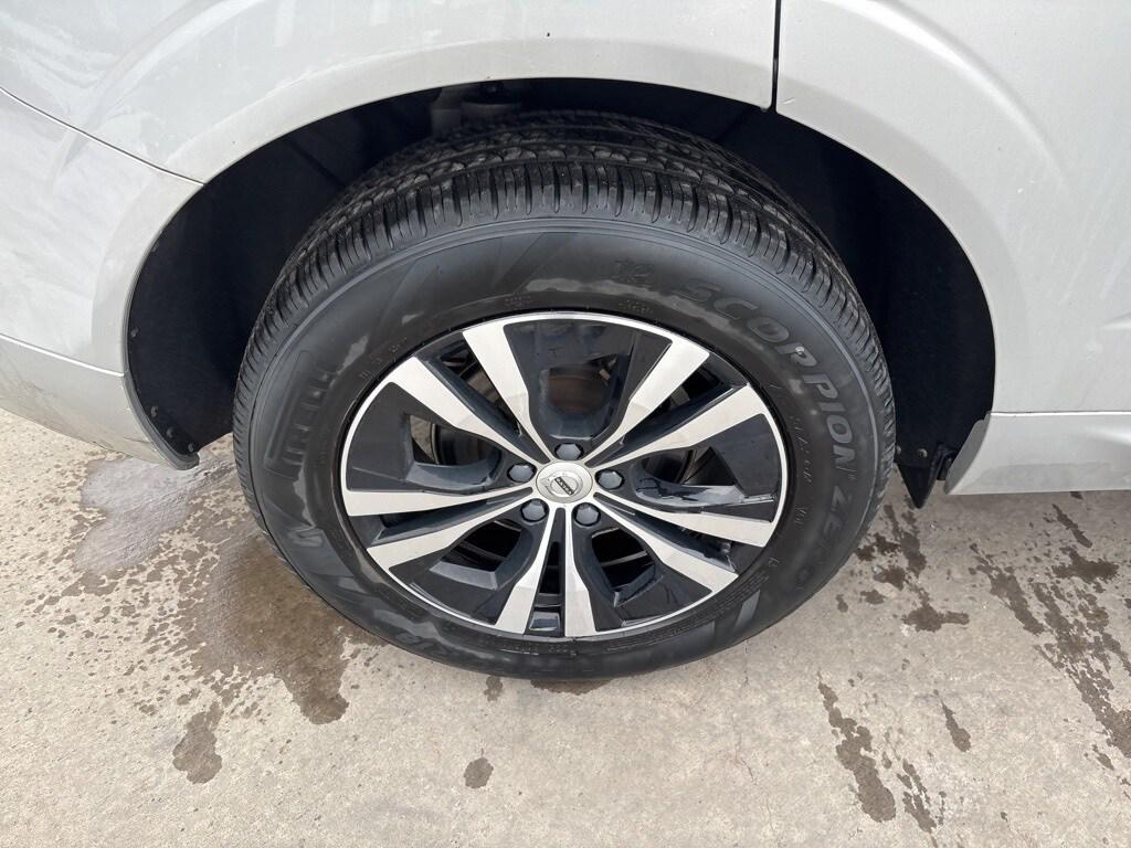 used 2023 Volvo XC60 car, priced at $31,995