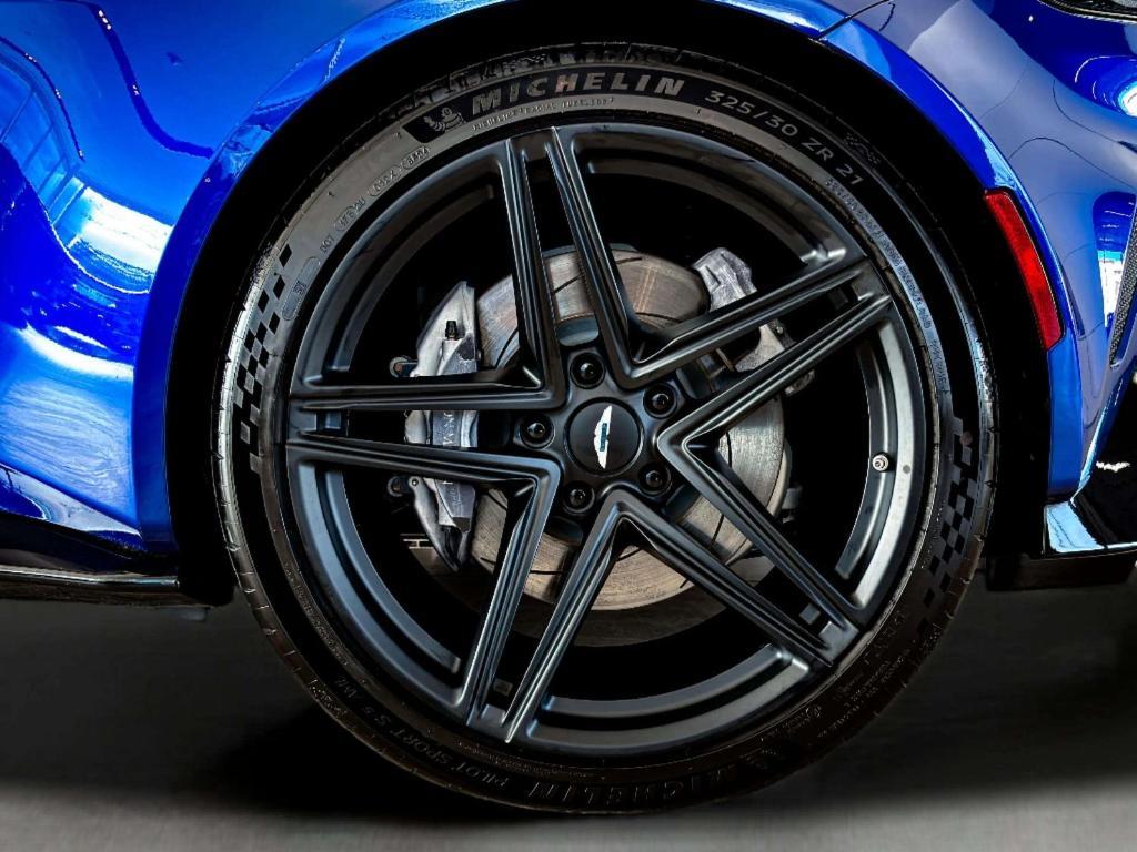 used 2025 Aston Martin Vantage car, priced at $198,888