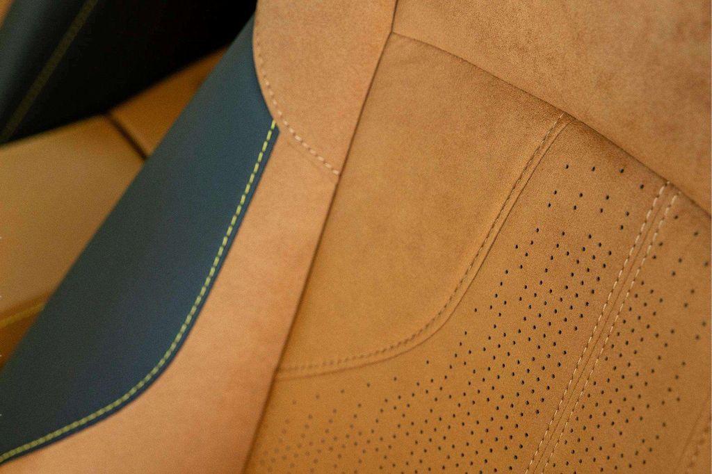 used 2025 Aston Martin Vantage car, priced at $209,888