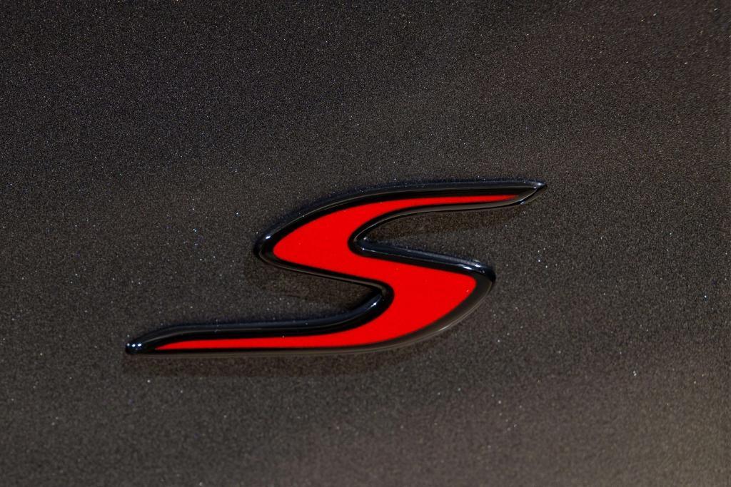 new 2026 Aston Martin Vantage car, priced at $257,100