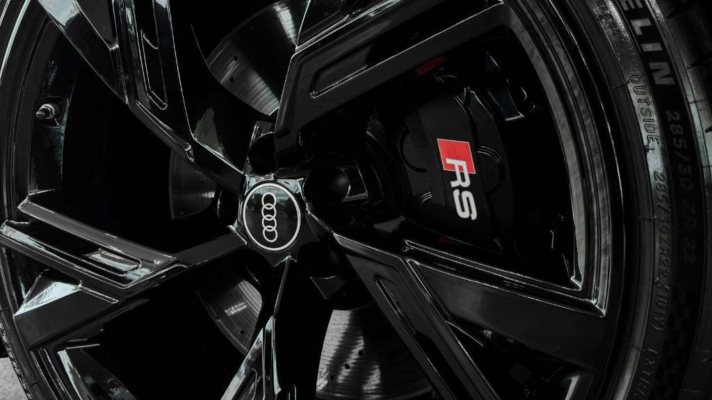 used 2023 Audi RS 6 Avant car, priced at $105,888