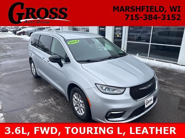 used 2024 Chrysler Pacifica car, priced at $28,470