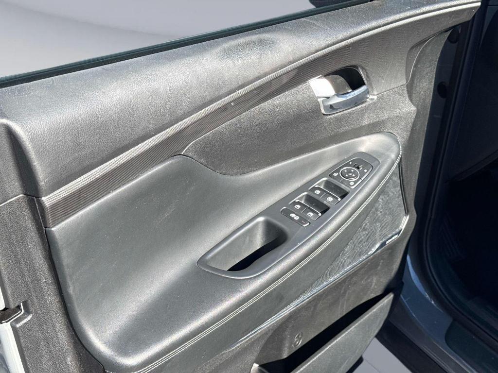 used 2022 Hyundai Santa Fe car, priced at $19,595