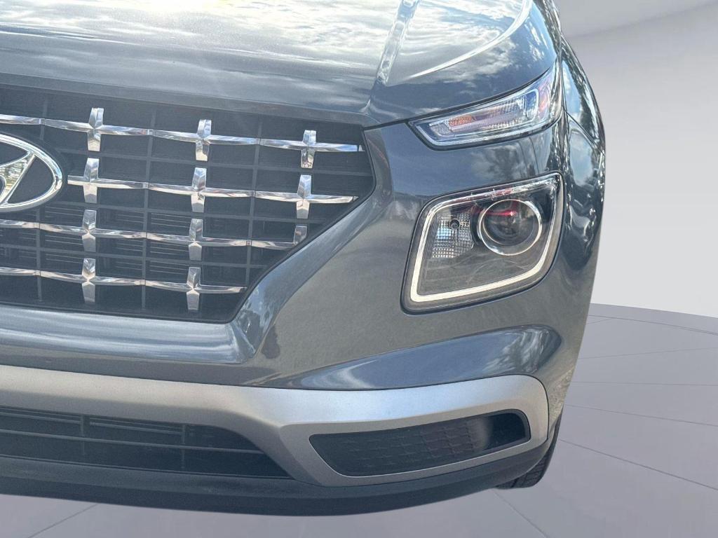 used 2025 Hyundai Venue car, priced at $19,995