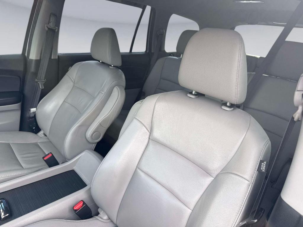 used 2021 Honda Pilot car, priced at $20,995