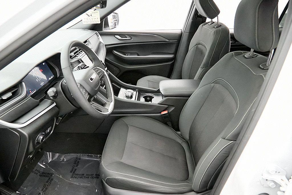 used 2025 Jeep Grand Cherokee L car, priced at $29,985