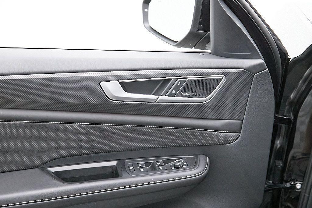 used 2024 Volkswagen Atlas Cross Sport car, priced at $37,595