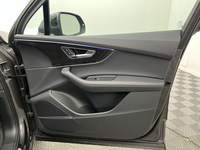 used 2024 Audi Q7 car, priced at $33,595