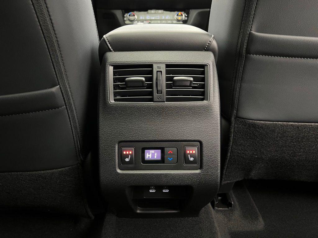 new 2026 Mitsubishi Outlander car, priced at $42,030