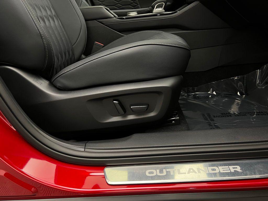 new 2026 Mitsubishi Outlander car, priced at $42,030