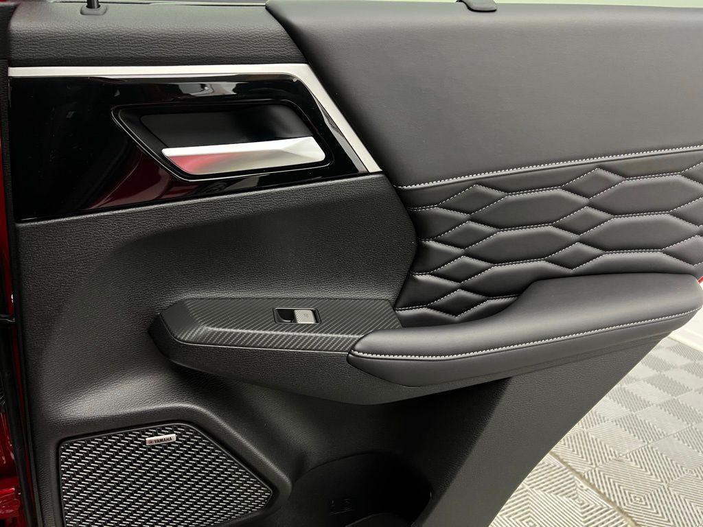 new 2026 Mitsubishi Outlander car, priced at $42,030