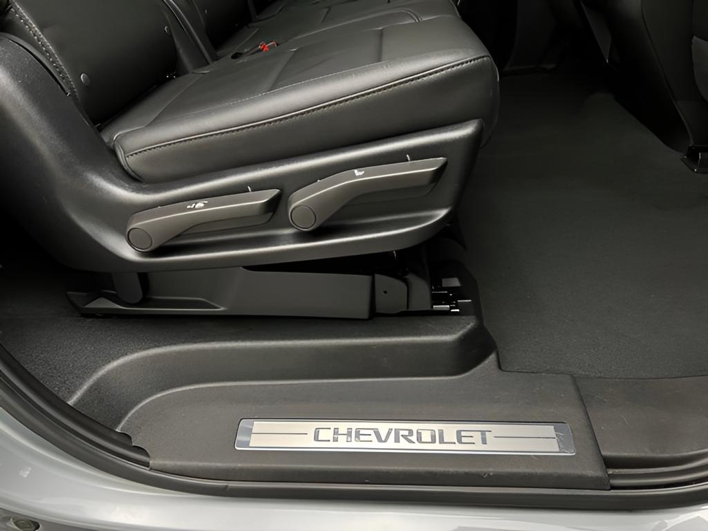 used 2025 Chevrolet Suburban car, priced at $63,708
