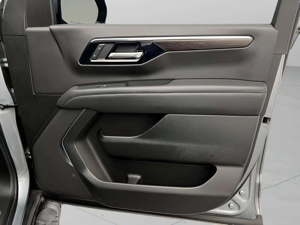used 2025 Chevrolet Suburban car, priced at $63,708