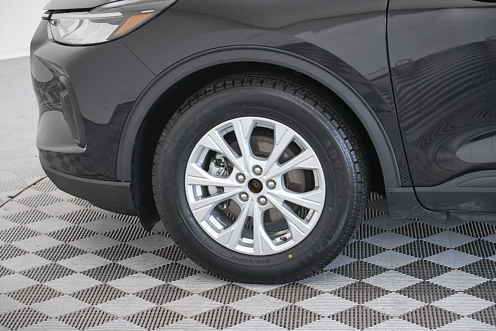 used 2024 Ford Escape car, priced at $18,495