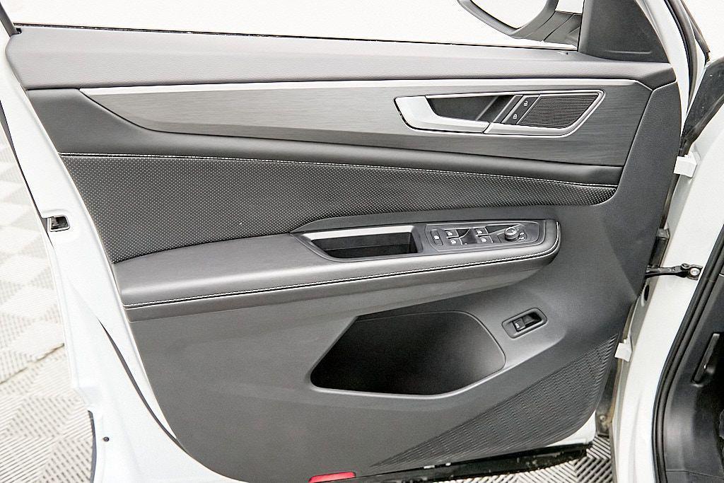 used 2024 Volkswagen Atlas Cross Sport car, priced at $26,985