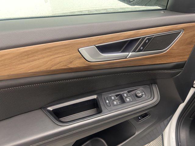 used 2024 Volkswagen Atlas car, priced at $26,645