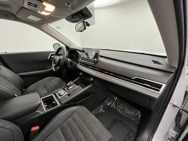 used 2024 Mitsubishi Outlander car, priced at $23,895