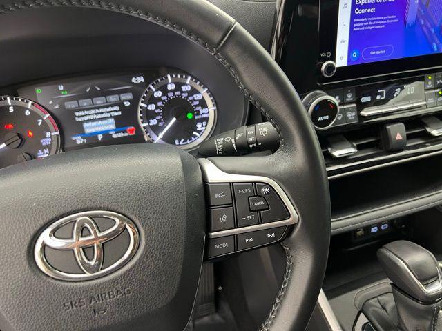 used 2024 Toyota Highlander car, priced at $31,295