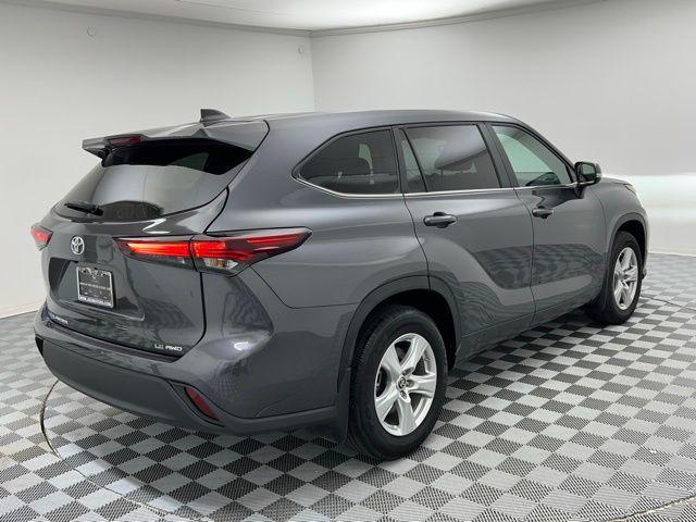 used 2024 Toyota Highlander car, priced at $31,295