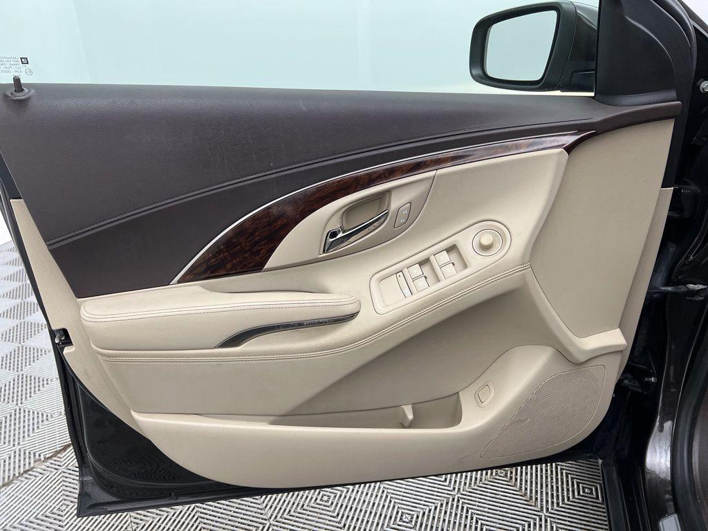 used 2014 Buick LaCrosse car
