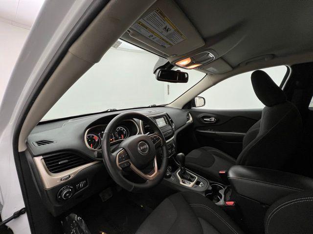 used 2016 Jeep Cherokee car
