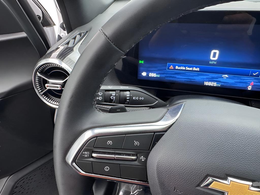 used 2026 Chevrolet Equinox car, priced at $26,398