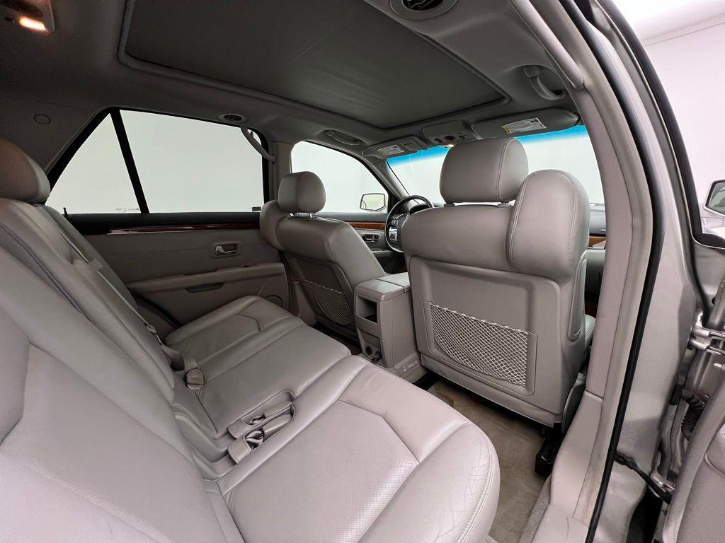 used 2007 Cadillac SRX car