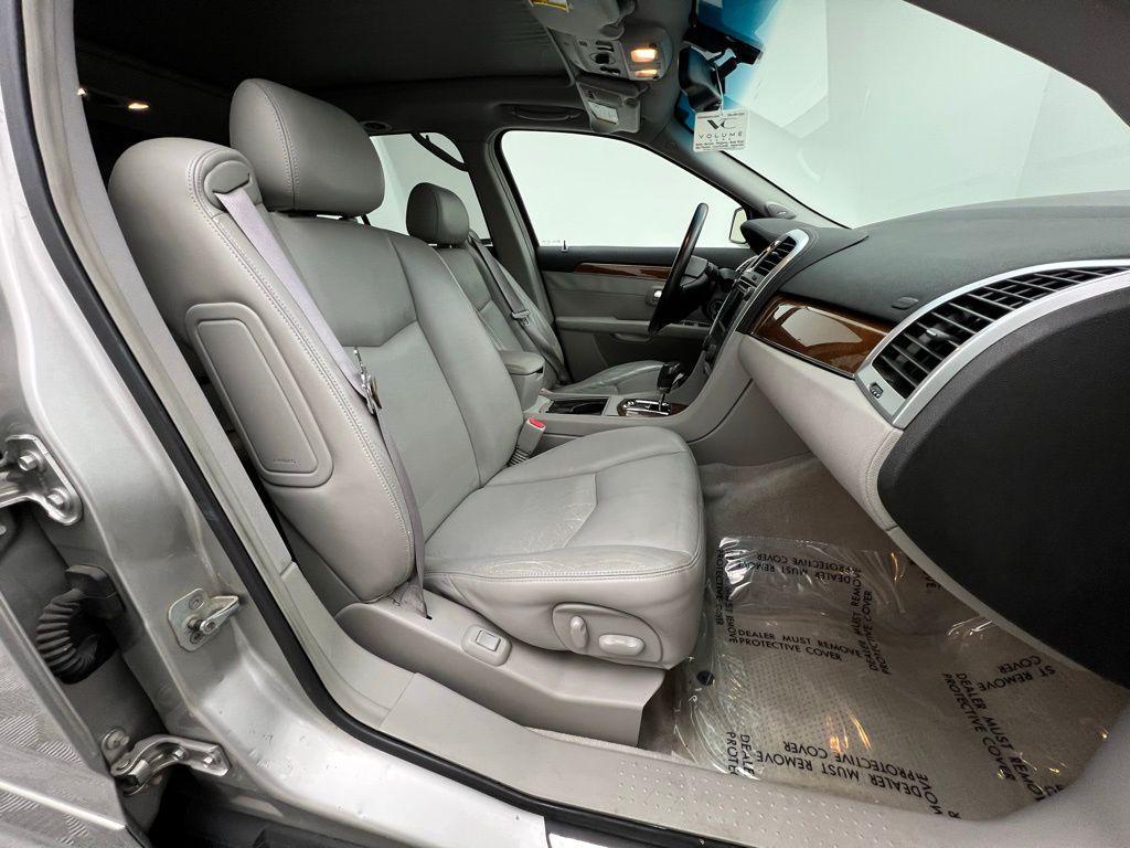 used 2007 Cadillac SRX car